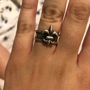 Fleur de lis silver ring🔴🔴🔴